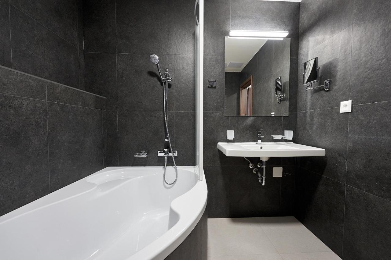 Wellness Hotel Queens Mariánské Lázně Exteriör bild