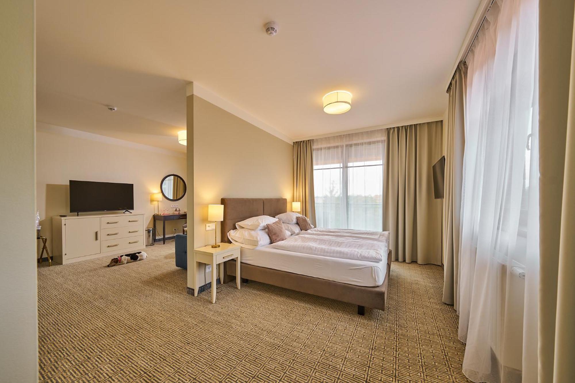 Wellness Hotel Queens Mariánské Lázně Exteriör bild