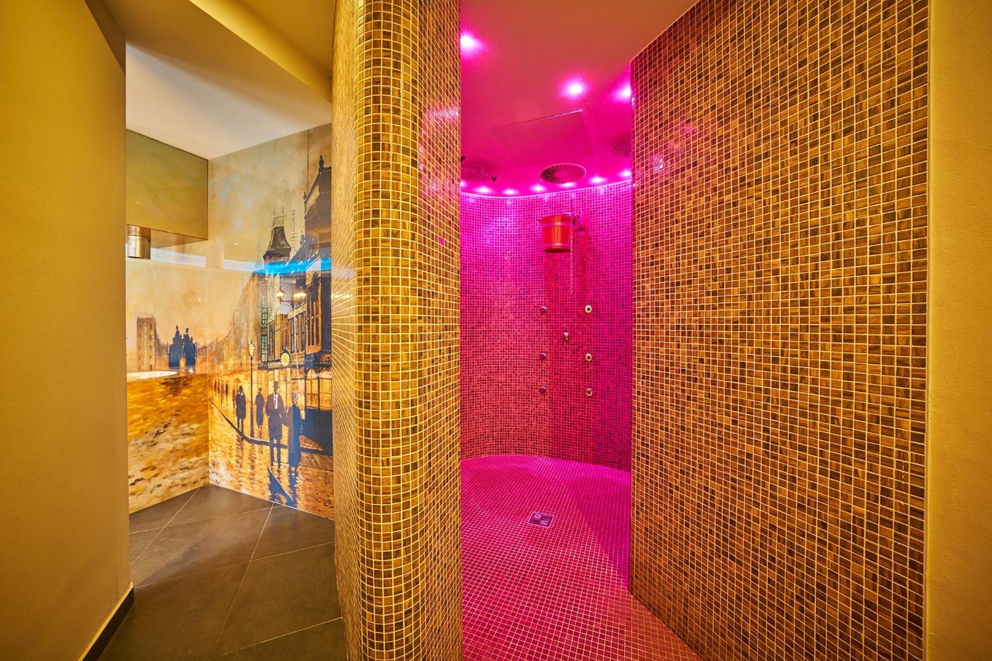 Wellness Hotel Queens Mariánské Lázně Exteriör bild